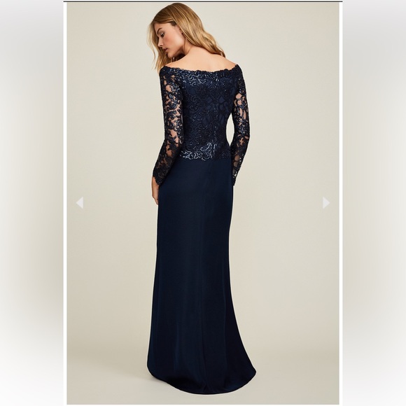 Tadashi Shoji - Allyson Evening Gown in Navy - Size 6 - Picture 3 of 6